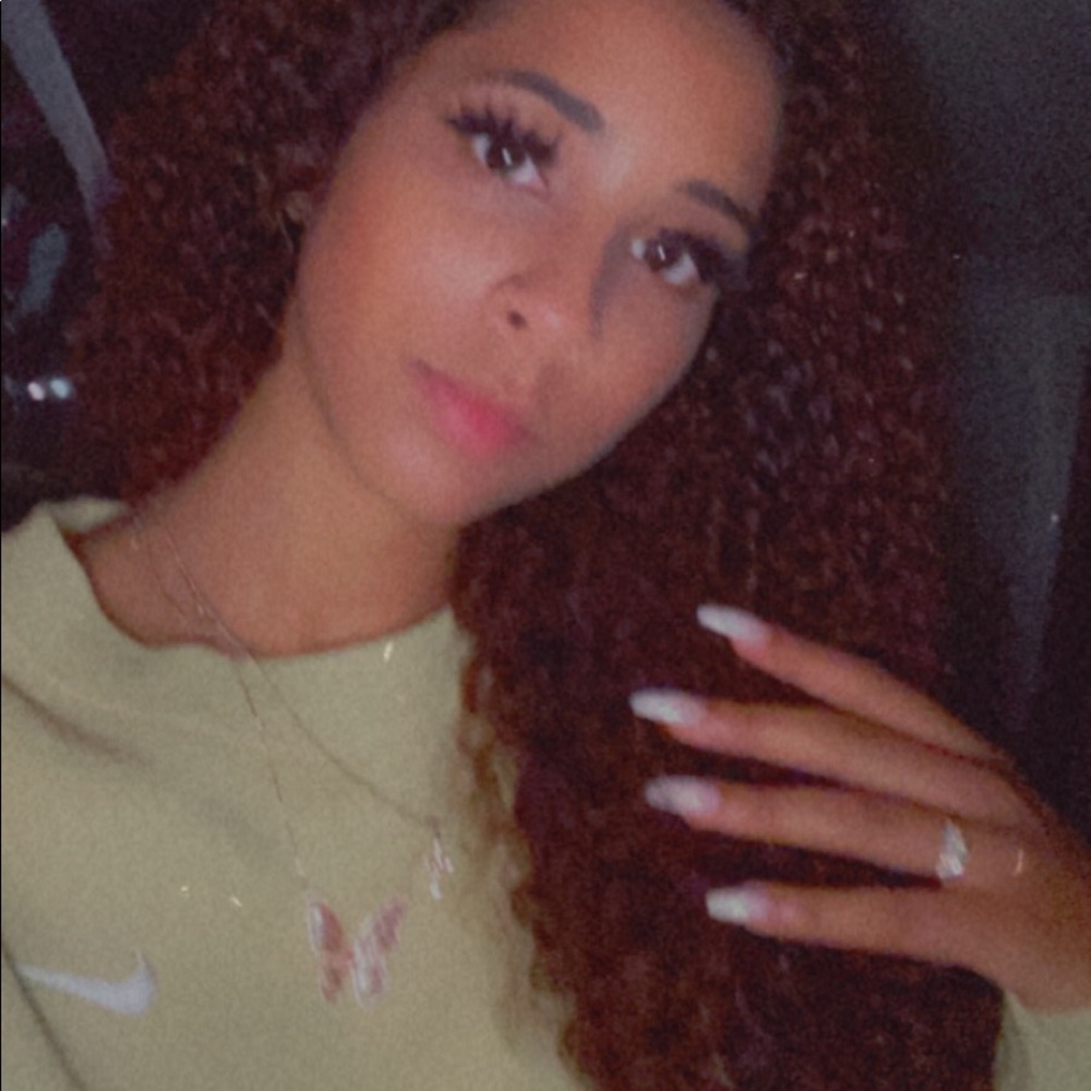 Meet your Posher, Cameshia